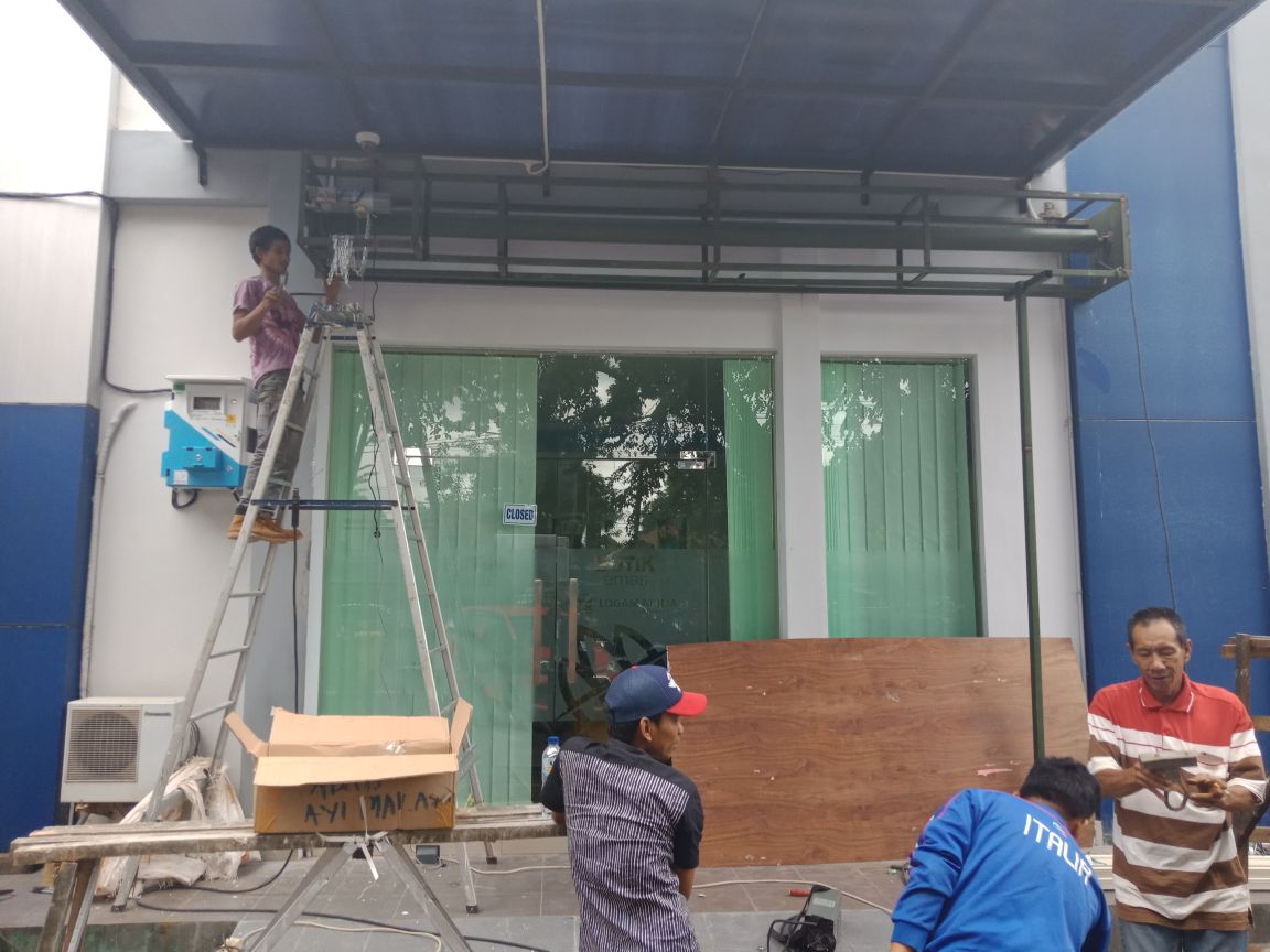 Pintu Ruko Garasi Luwu