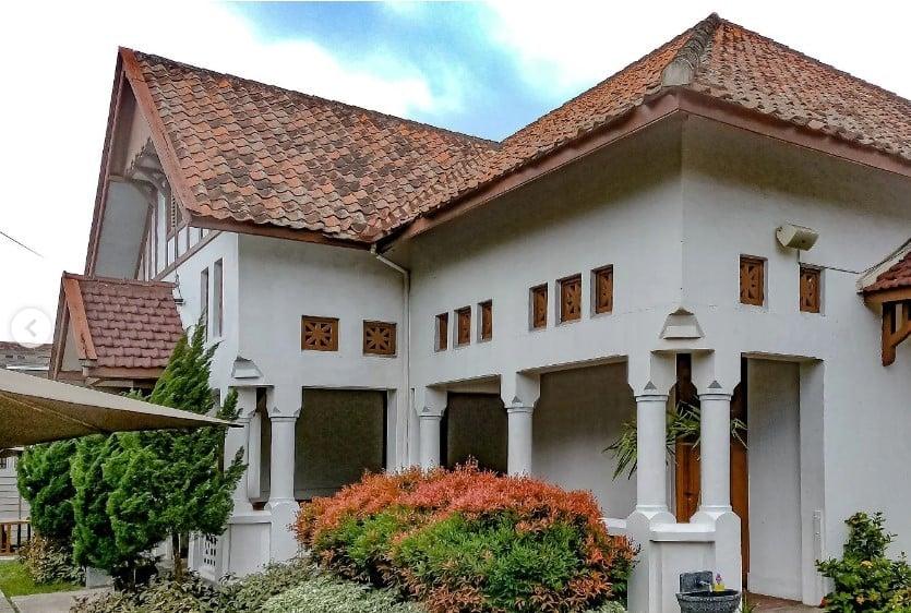 Renovasi cafe dari rumah