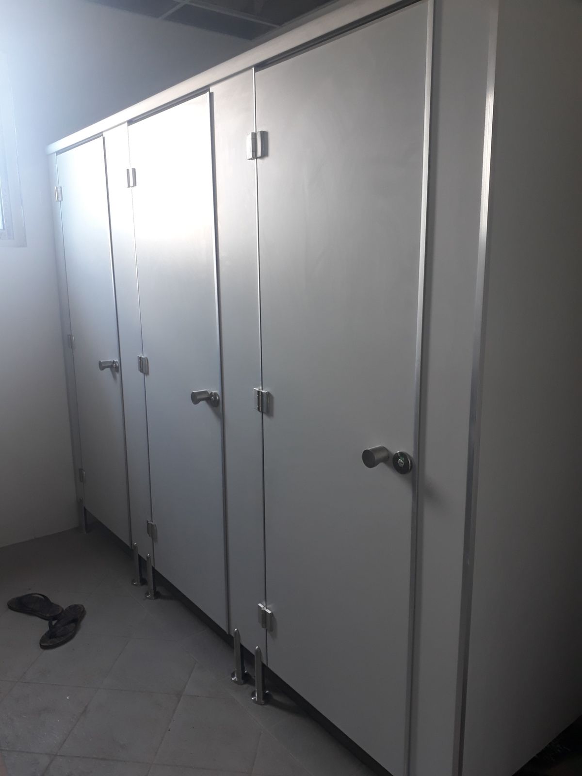 Renovasi Toilet Makassar Rayka Perkasa